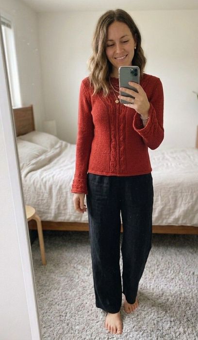 Czerwony sweter rozmiar 36