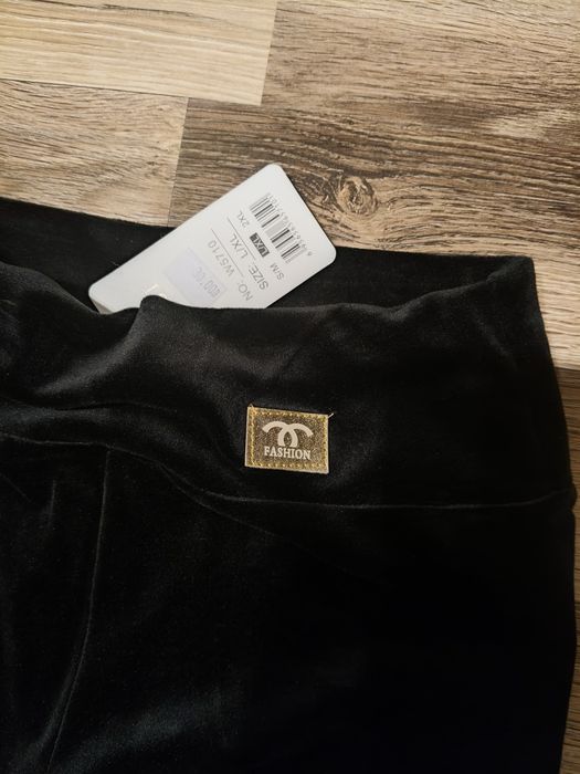 Leginsy czarne welurowe