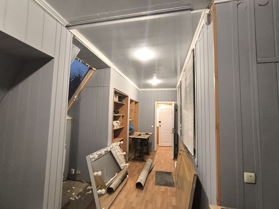 Оренда приміщення 32м.Центр . 2_й поверх. Любий вид діяльності.