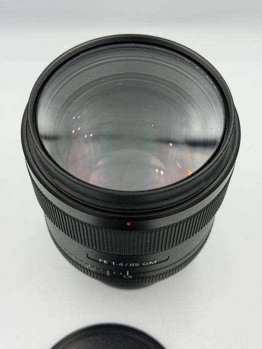 Obiektyw Sony E 85 1.4 FE  bdb stan