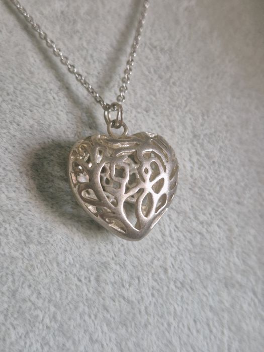 Fio de prata com coração de prata