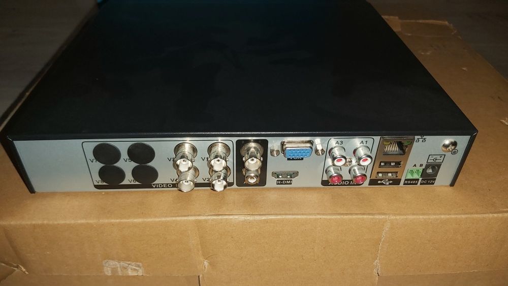 Rejestrator kamer dvr nvr z dyskiem