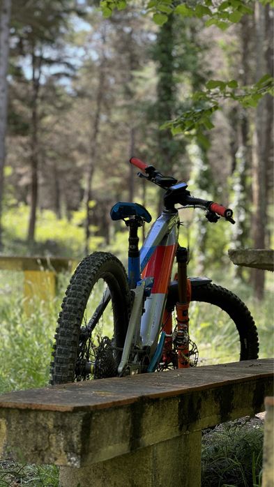 Cube Stereo 160 action team