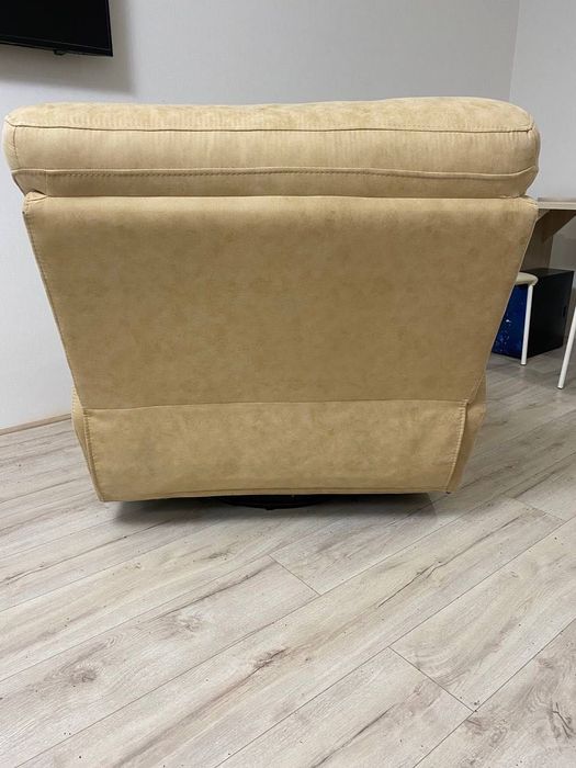 Диван(розкладний) та крісла(розкладні)