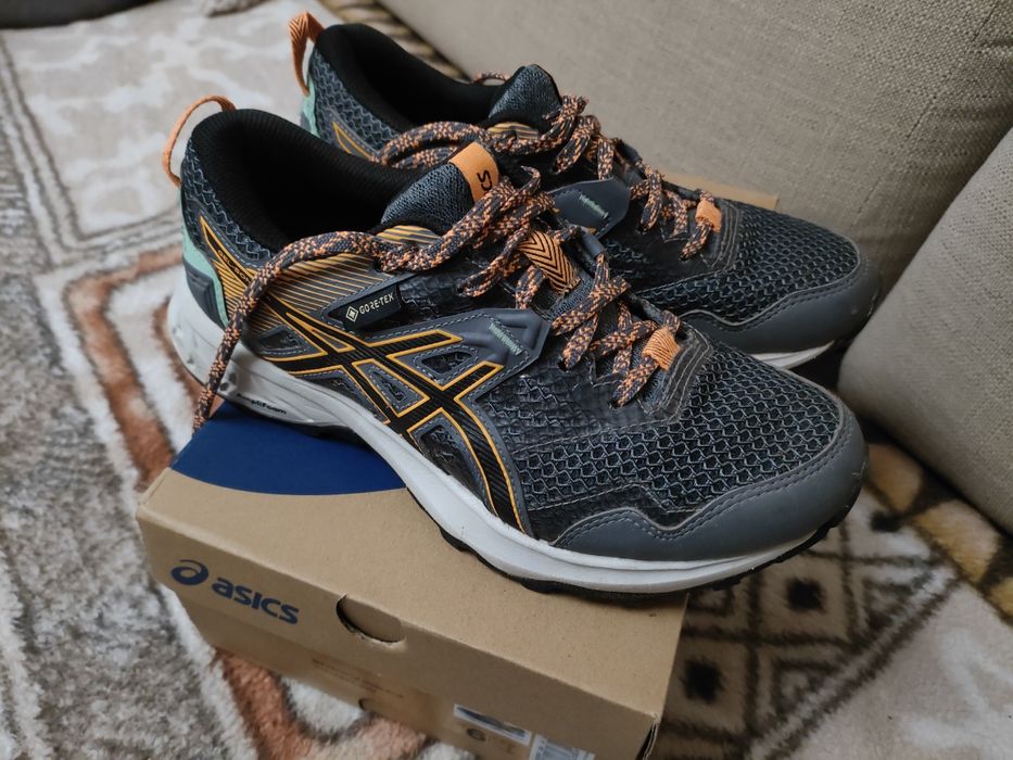 Buty do biegania z Gore-Tex Asics Gel Sonoma GTX - rozmiar 37, Trail