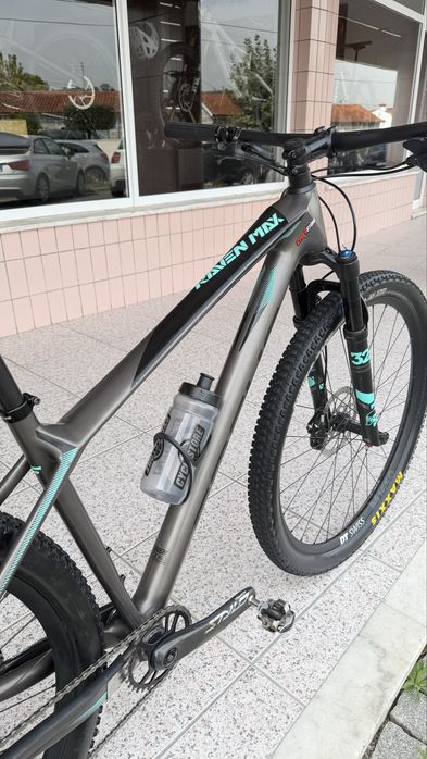 Bicicleta Focus Raven Max