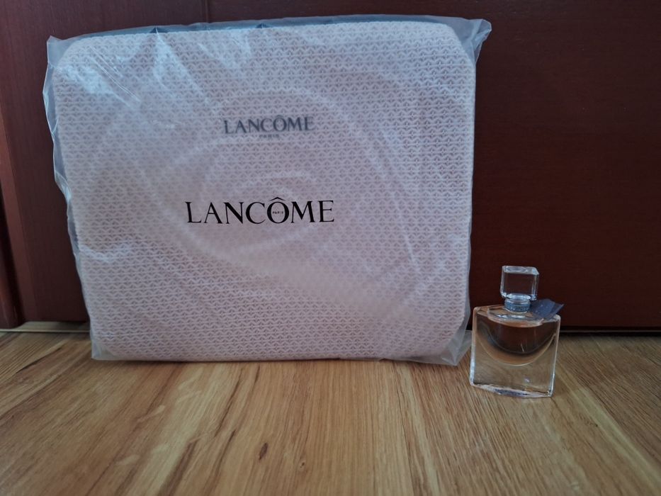 Perfumy Lancôme La vie est belle 4 ml  + kosmetyczka gratis