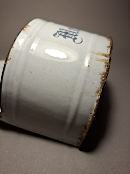 Pojemnik emaliowany na mąkę