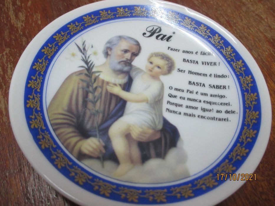 2 pratinhos de aniversário da mãe e do pai em louça