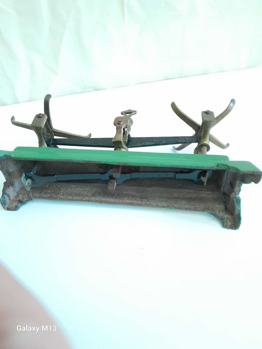 Balança pequena antiga
