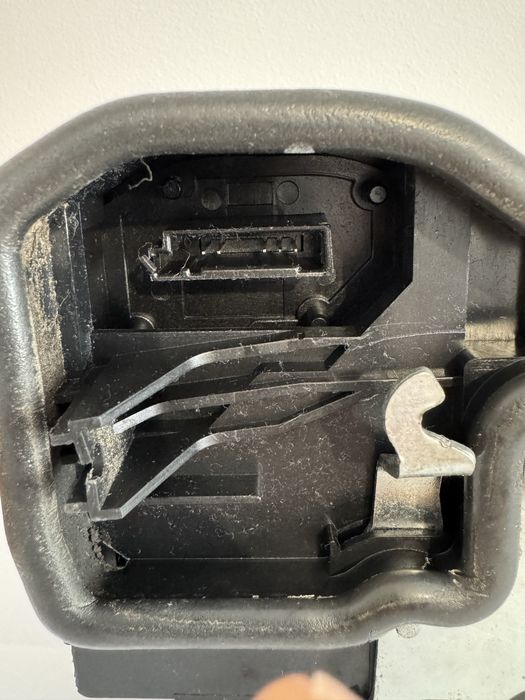 Zamek drzwi prawy przód BMW E60/61