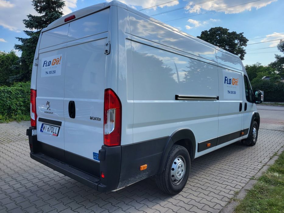 Wynajem Busa dostawczego blaszak Krótko i długoterminowy Polska Europa