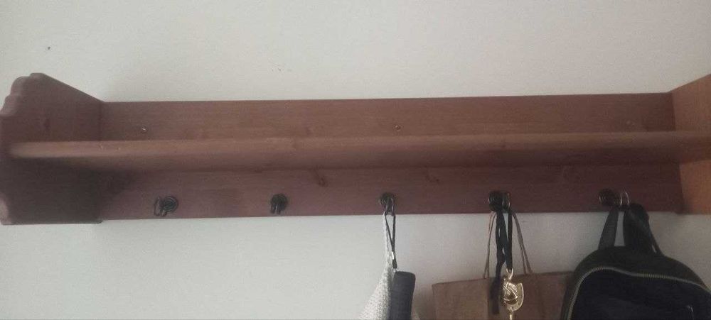 LEKSVIK sapateira e prateleira IKEA, madeira