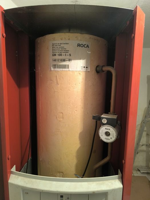 Máquina de aquecimento Roca Laia 25 GTA Confort S + Depósito 1000L