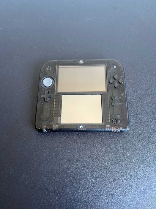 Nintendo 2DS Preto Cristal com 100+ Jogos