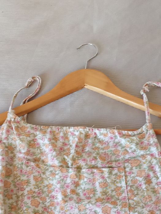 Macacão florido (Lefties)lindo