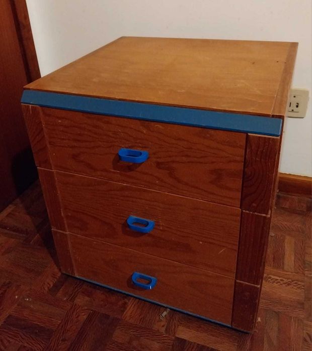 2 mesinhas de cabeceira