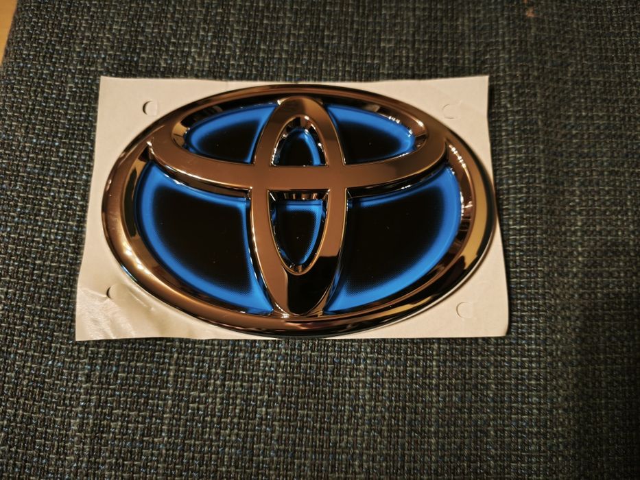 Emblemat, logo, znaczek klapy bagażnika Toyota Corolla E21