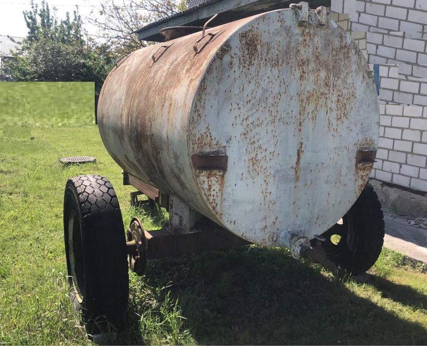 Бочка на колесах (причіп). Бочка 3т. Колеса з автомобіля ЗІЛ.