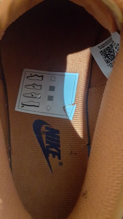 Оригінальні кросівки NIKE