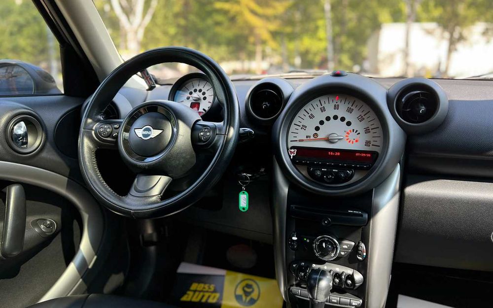 MINI Cooper 2012