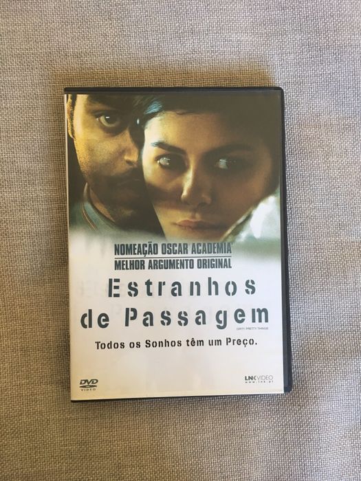 DVD Estranhos de passagem