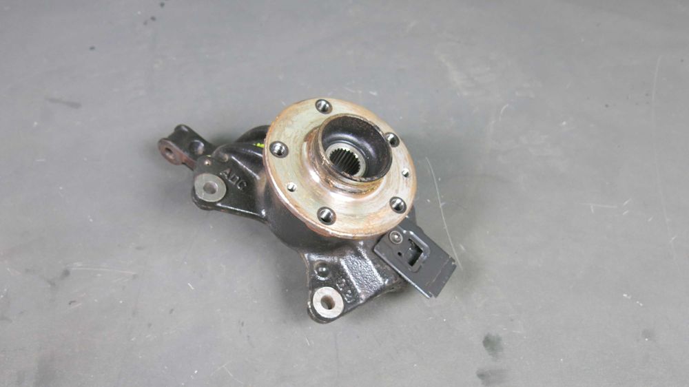 Renault Fluence Zwrotnica Piasta koła Lewy Przód LP