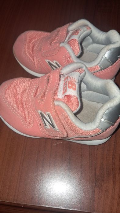 Buty dla dziewczynki damskie oryginalne new balance adidasy  stan bd