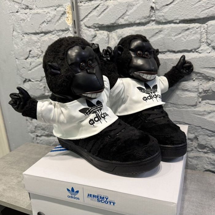 Adidas Jeremy Scott Gorilla |     | : 1  560 . -      Olx