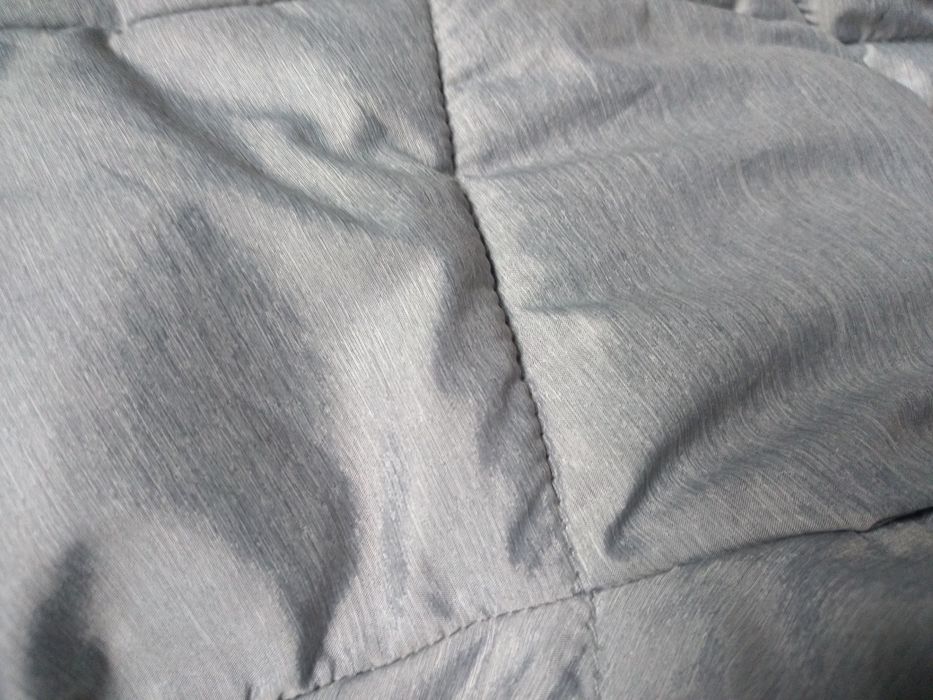 Szara/srebrna kurtka zimowa chłopięca 4F. Rozmiar 134