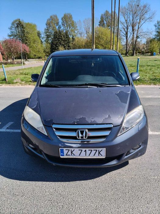 Samochód Honda FR-V