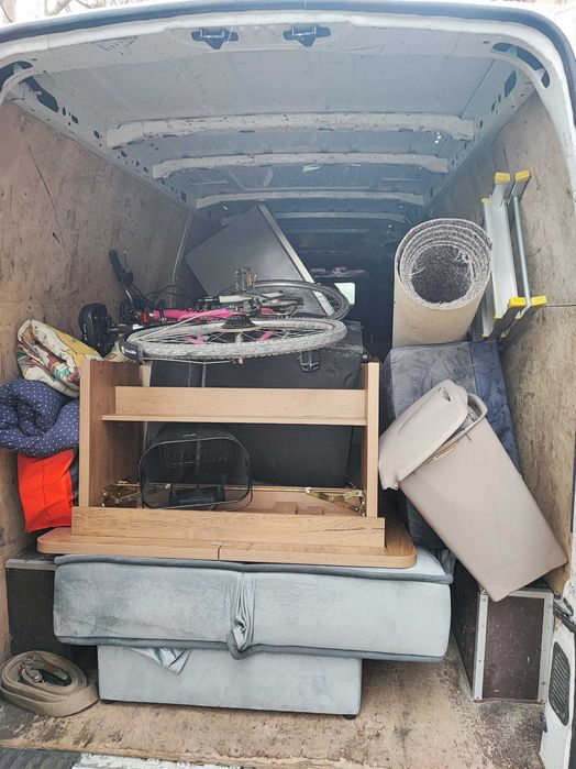 Opróżnianie Domów Mieszkań Sprzątanie Piwnic Garaży