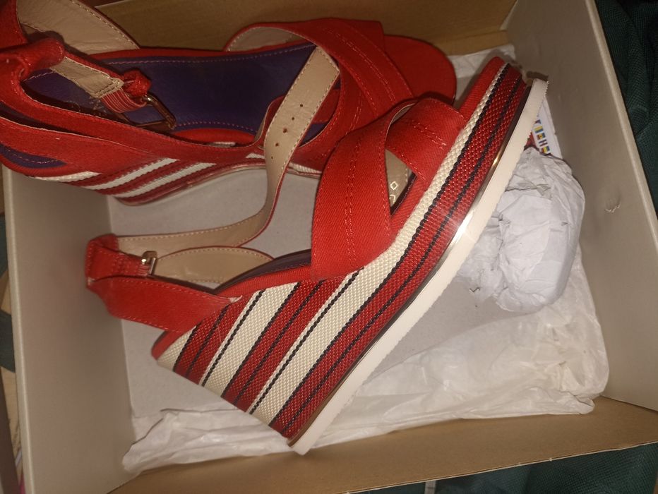 Nowe koturny CCC Lasocki 38 czerwone