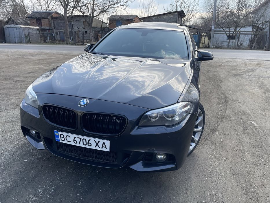 В Продажі BMW F10 2015 рік