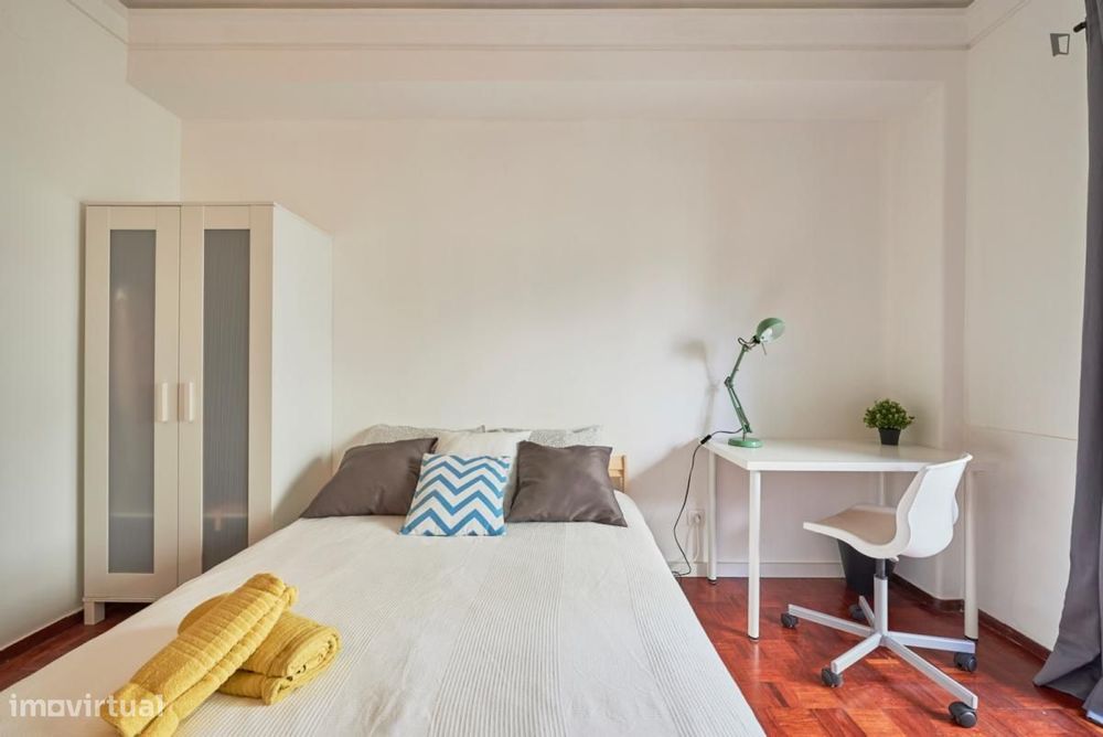 Quarto - localizado em Marquês de Pombal Lisbon