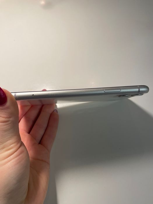 iphone 11 biały 64 gb