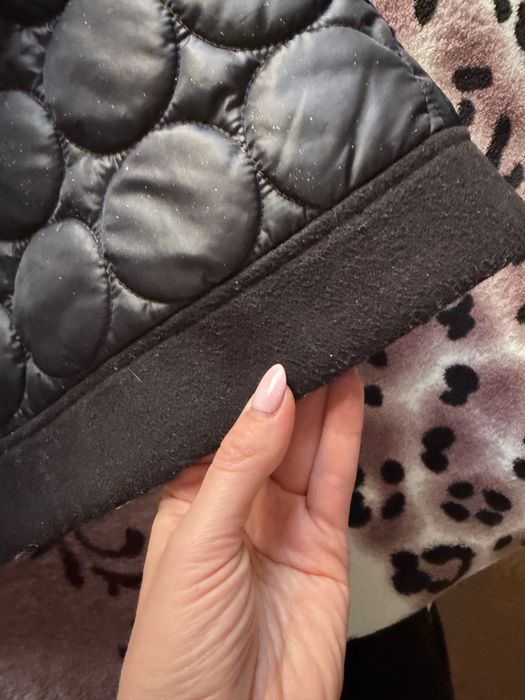 Продам куртку на вксну для дівчинки бренд Twinset