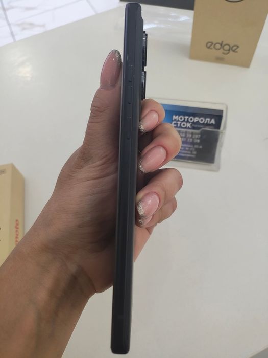 Motorola Moto Edge 40  2023