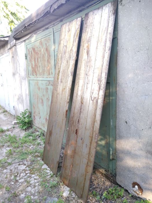 Металл профиль новый(на фото в масле) для бортов 2.4м*60см*1.2мм