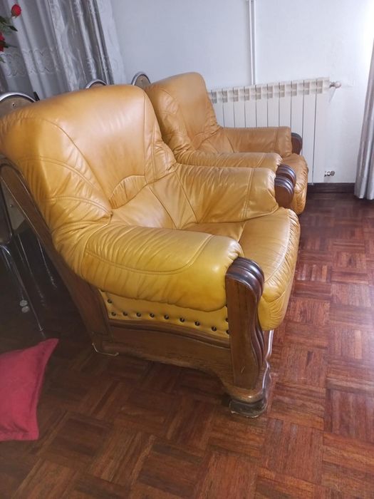 A venda sofás em pele