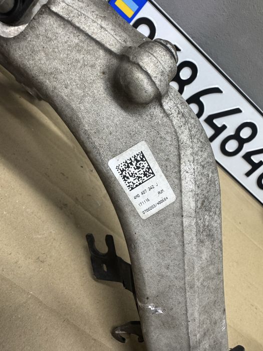 Цапфа поворотний кулак ліва права передня Audi Q7 4M 2015-20p