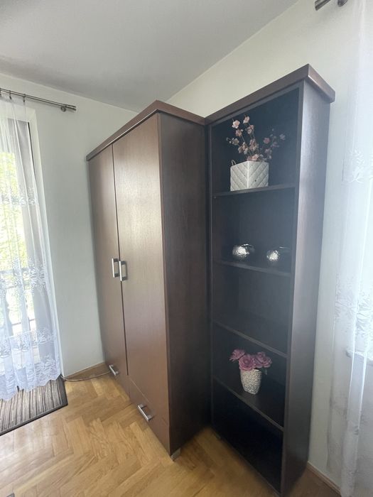 Zestaw mebli szafa komoda witrynka regał fornirowane orzech