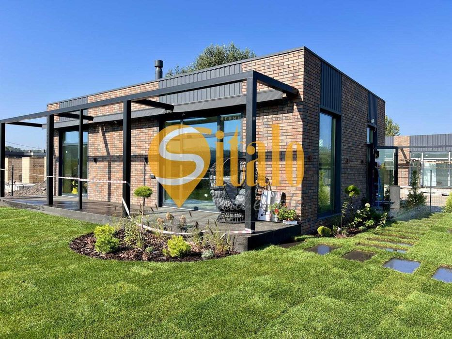 Сучасний будинок з ремонтом біля озера та Київських Карпат в Підгірцях