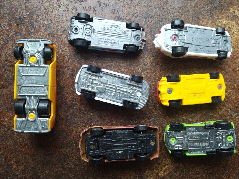 Машинки Hot wheels