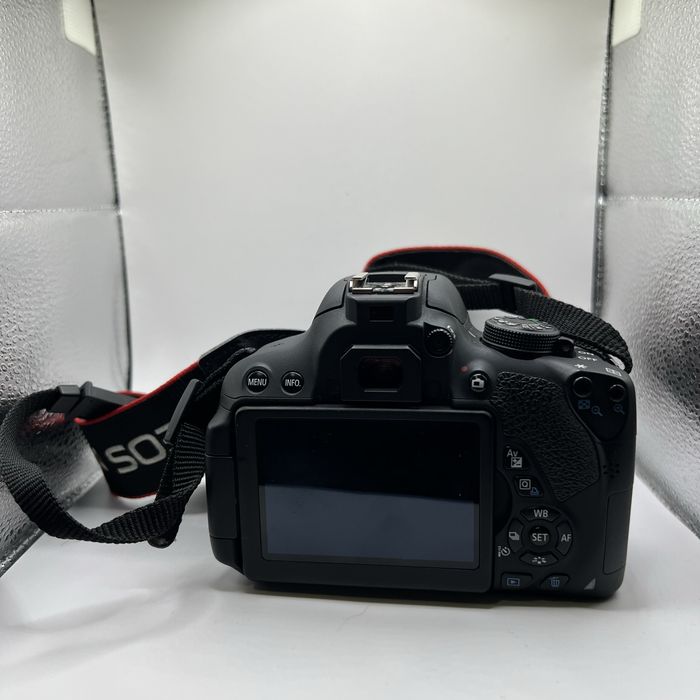 Cannon 700D com lente e kit comoleto