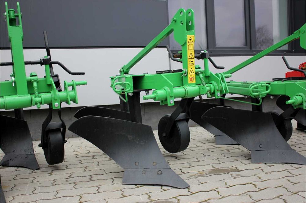 НАСОЛОДЖУЙТЕСЬ РОБОТОЮ Плуг навісний 2-5 корпусні Плн Bomet