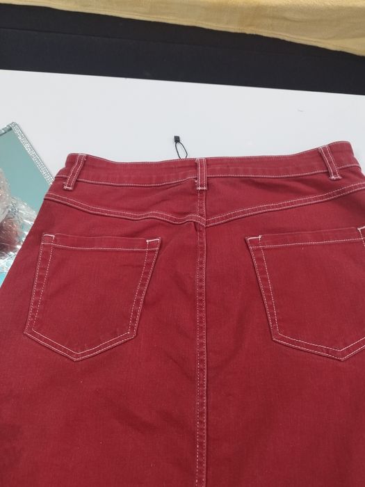 Spódnica czerwona jeans