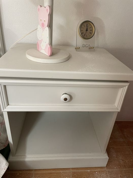 Mesa de cabeceira