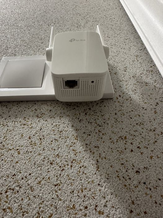 Ретранслятор TP-LINK RE305
