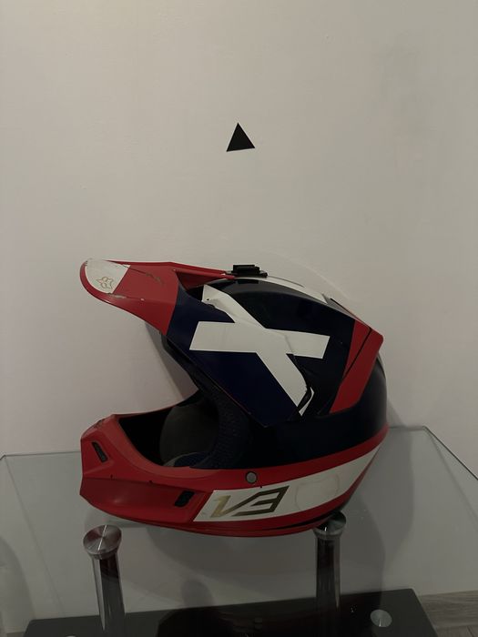 Продам Шоломи Ендуро (fox v3 )(airoh)(shoei)(alpinestar sm5)